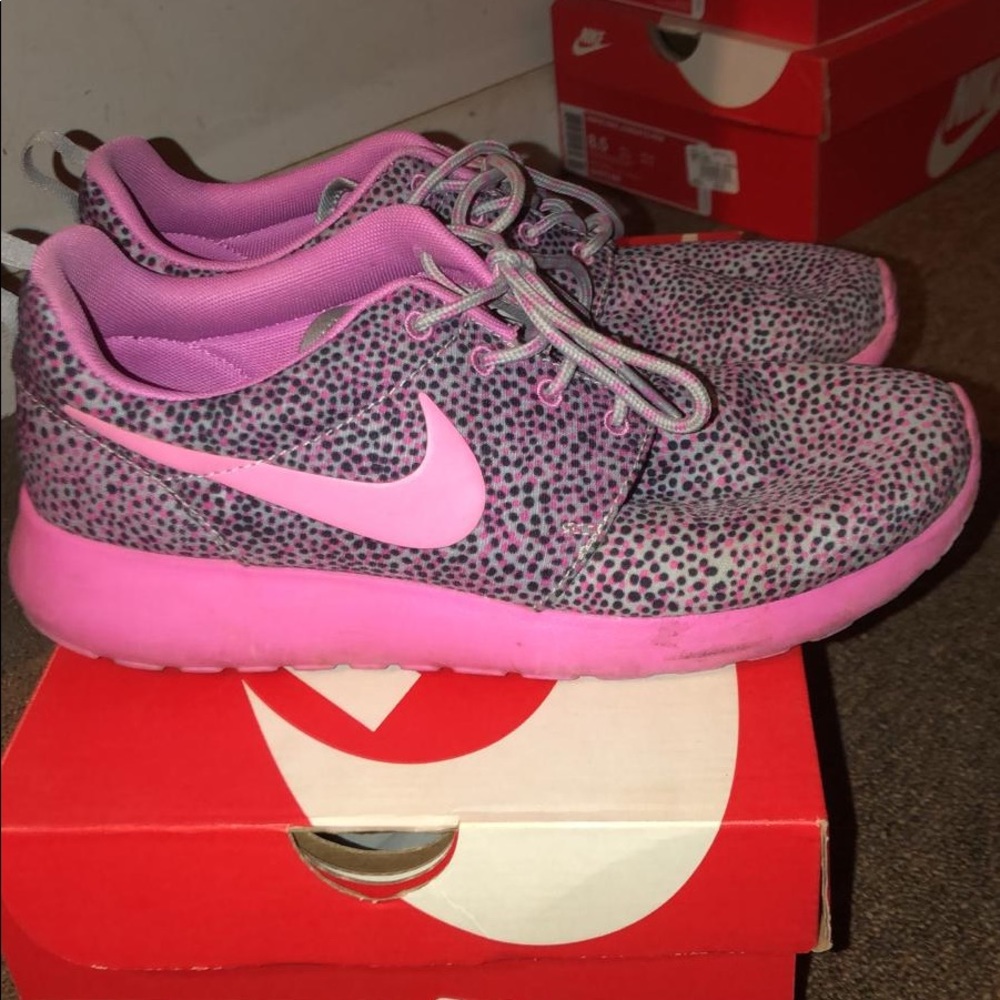 Nike Roshe SALE